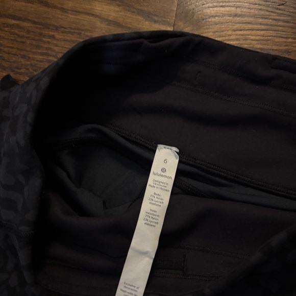 Lululemon leggings (Black/Grey Camo) - Picture 3 of 5